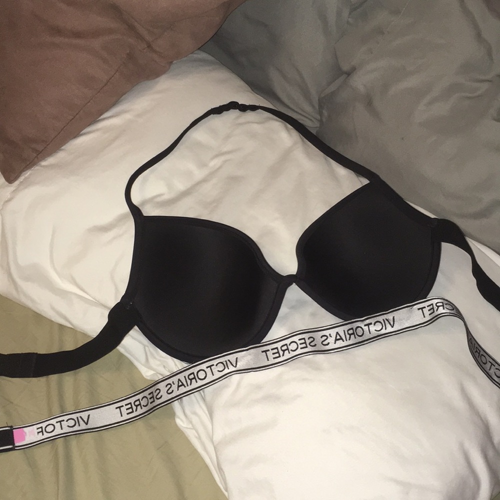 Victoria’s Secret bikini top - Picture 2 of 2